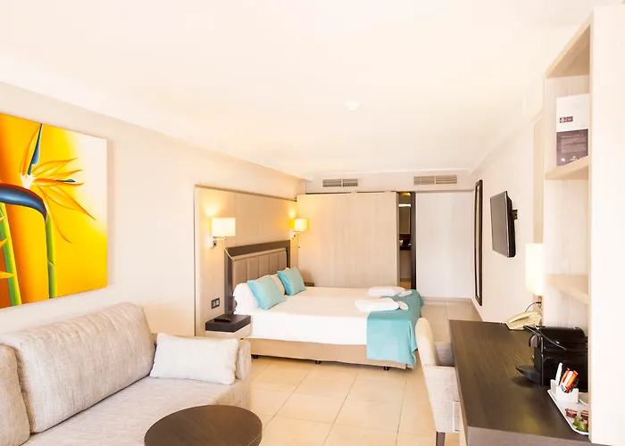 Fergus Style Bahamas (Adults Only)
